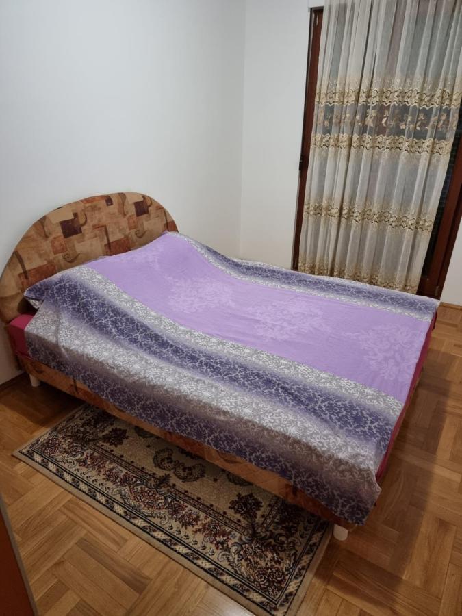 Oksana Apartment Podgorica Bagian luar foto